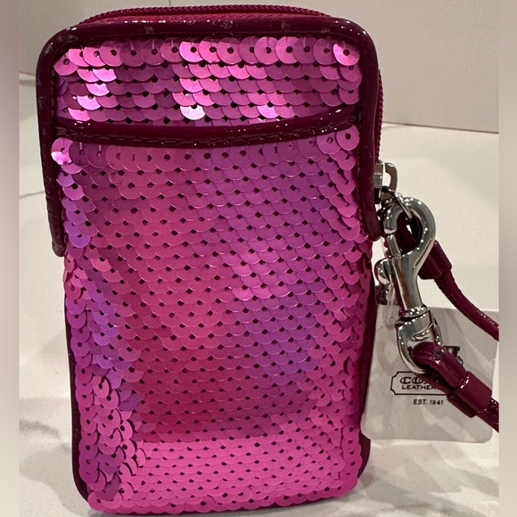 COACH POPPY SWEETHEART WRISTLET NWT - Picture 2 of 9